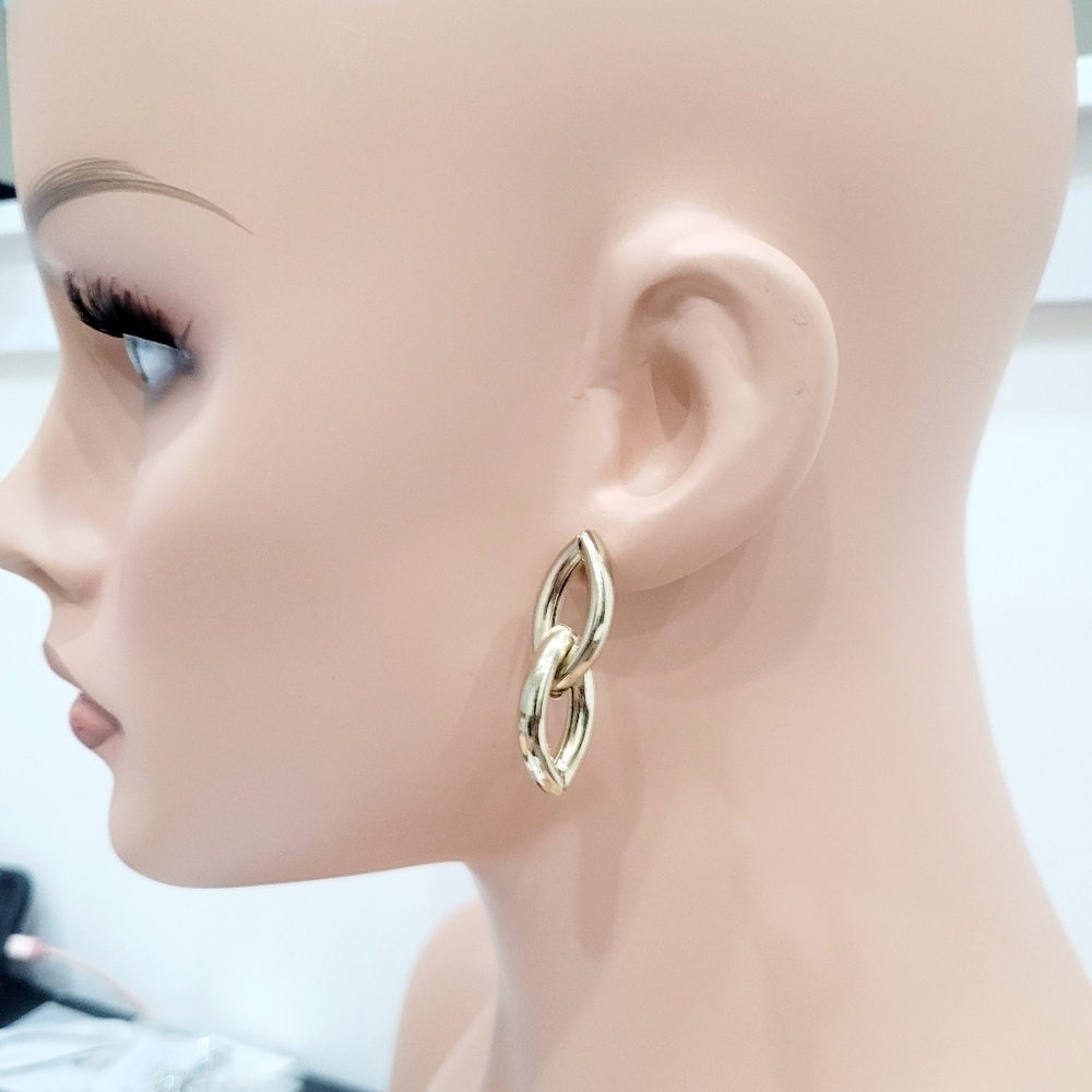 Brand New Gold Tone Chain Style Dangle Earrings